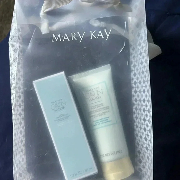 Mary‎ Kay Satin Hands set - Picture 4 of 5